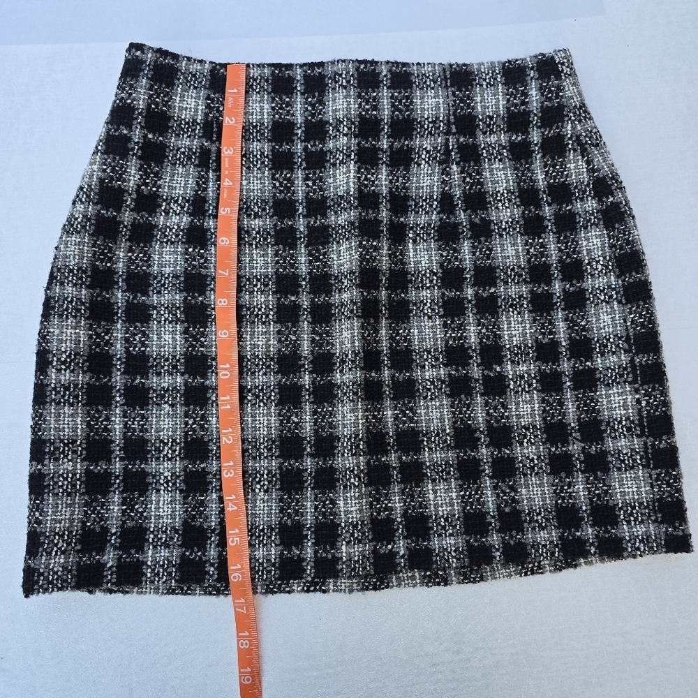 Zara Black White Tweed Plaid Mini Skirt | Classic Check Pattern - Picture 3 of 7